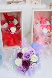 31178 Small floral bouquet box