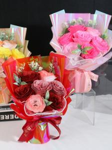 32237 Sparkling Flower Bouquet Box