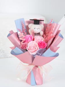 BYX043 Graduation Dried Flower Bouquet